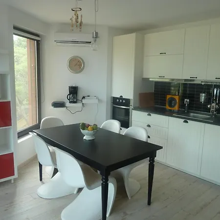 Beach Apartment Lozenets